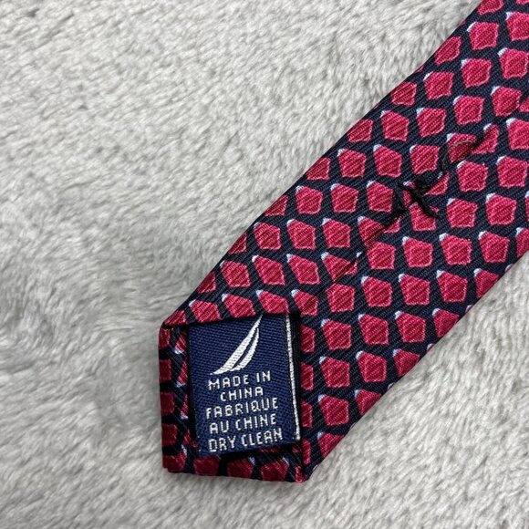 Nautica Men's Classic 100% Silk Neck Tie - Picture 3 of 7
